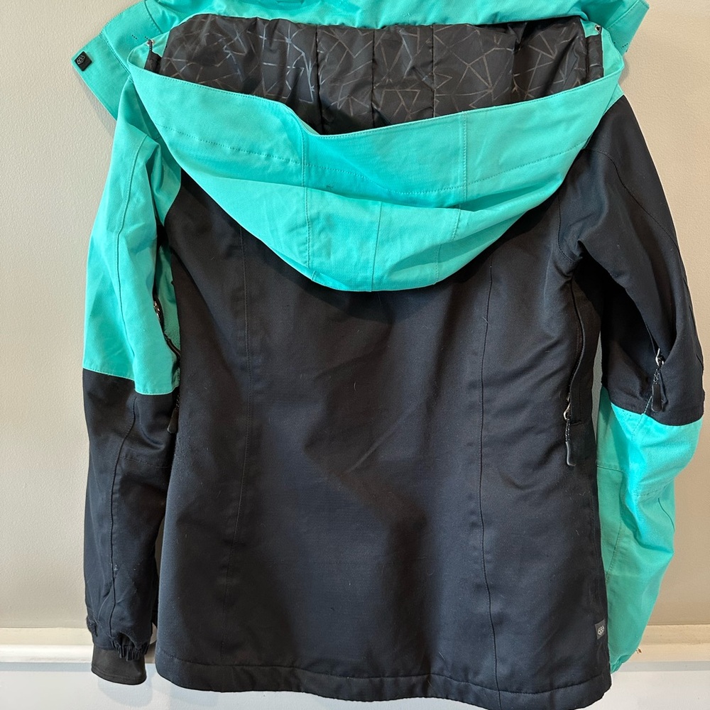 686 ski jacket - Picture 4 of 11